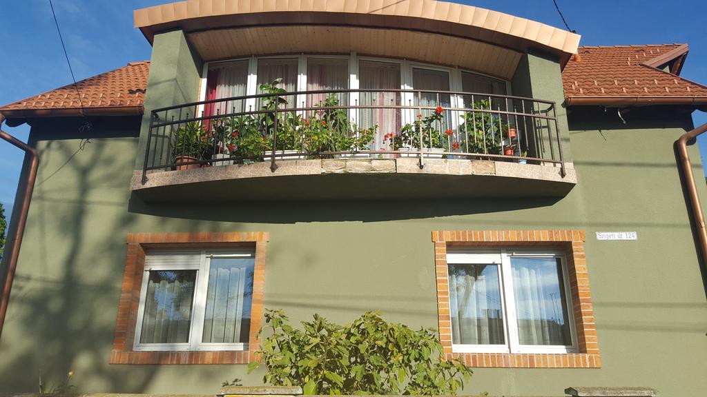 Szigeti Apartmanhaz بيتْش المظهر الخارجي الصورة